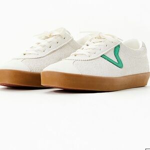 New Vans Sport Cream Low Shoes Men’s 8.5 Women’s 10 Retails $80